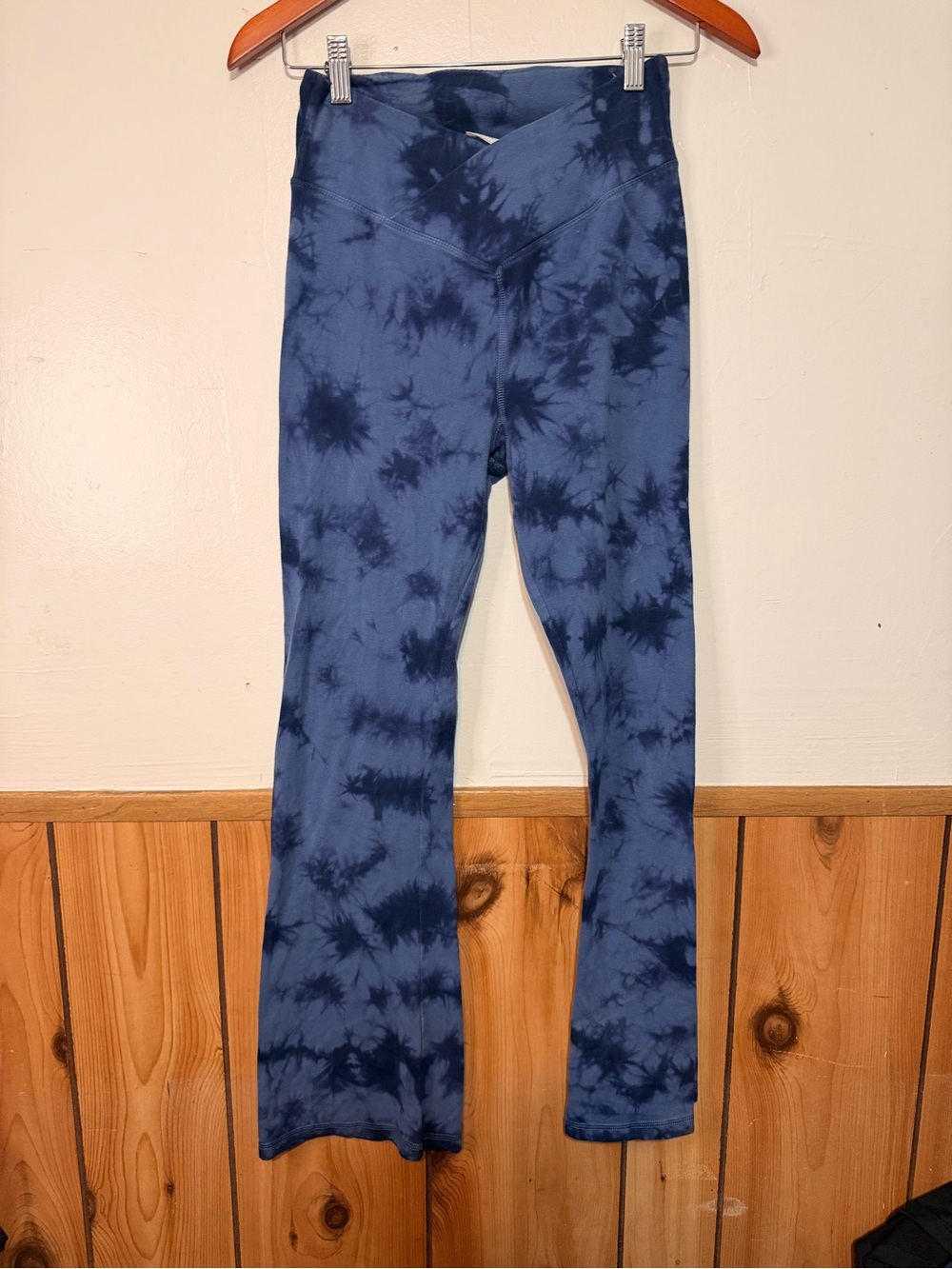 PINK Victoria's Secret Navy Tie-Dye Flare Leggings